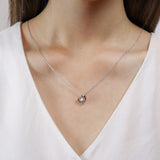 FNDSC16_00 Dancing Diamond Classic Necklace